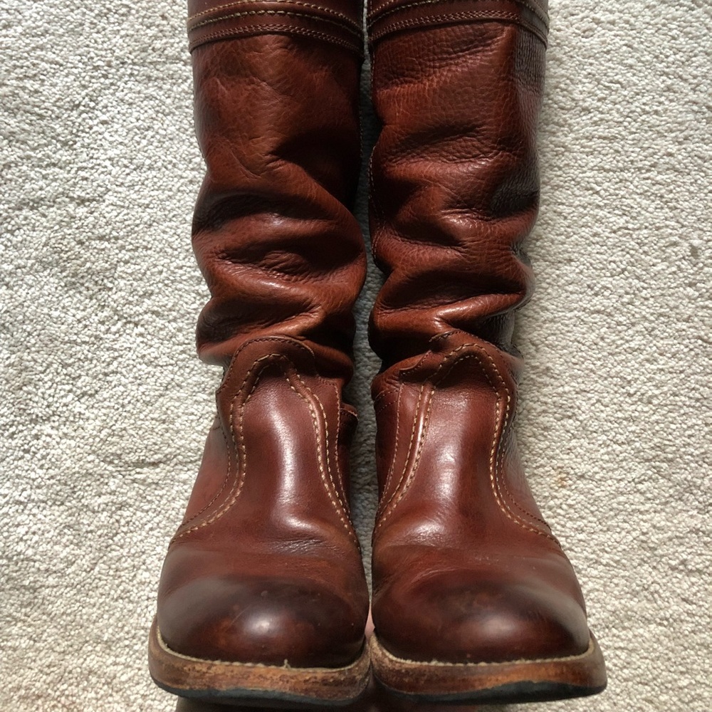 Frye Jane boot in “Redwood”